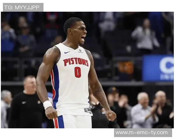 矮个子球员在足球场上的逆袭之路与成功秘诀探讨