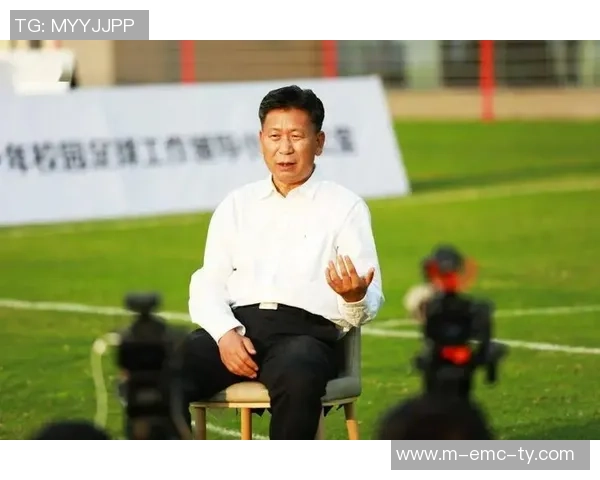 王登峰在足球领域的崛起与影响力分析及其未来发展展望 王登峰在足球领域的崛起与影响力分析及其未来发展展望